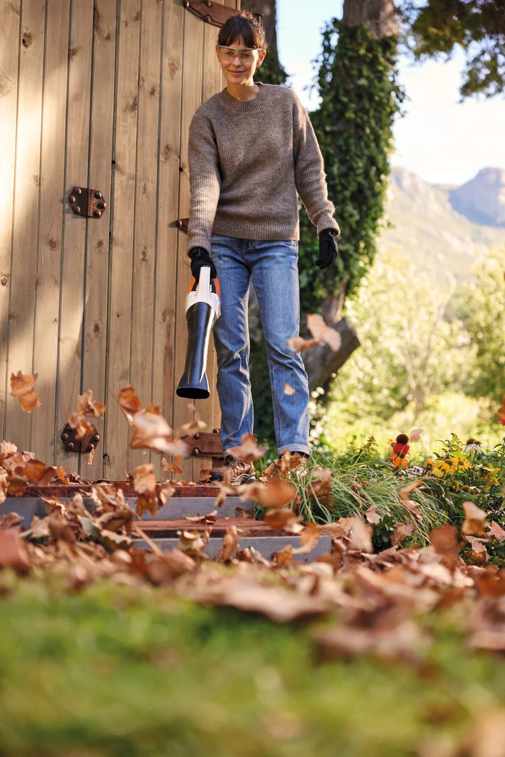 STIHL BGA30-2 BATTERY-POWERED LEAF BLOWER (Set)